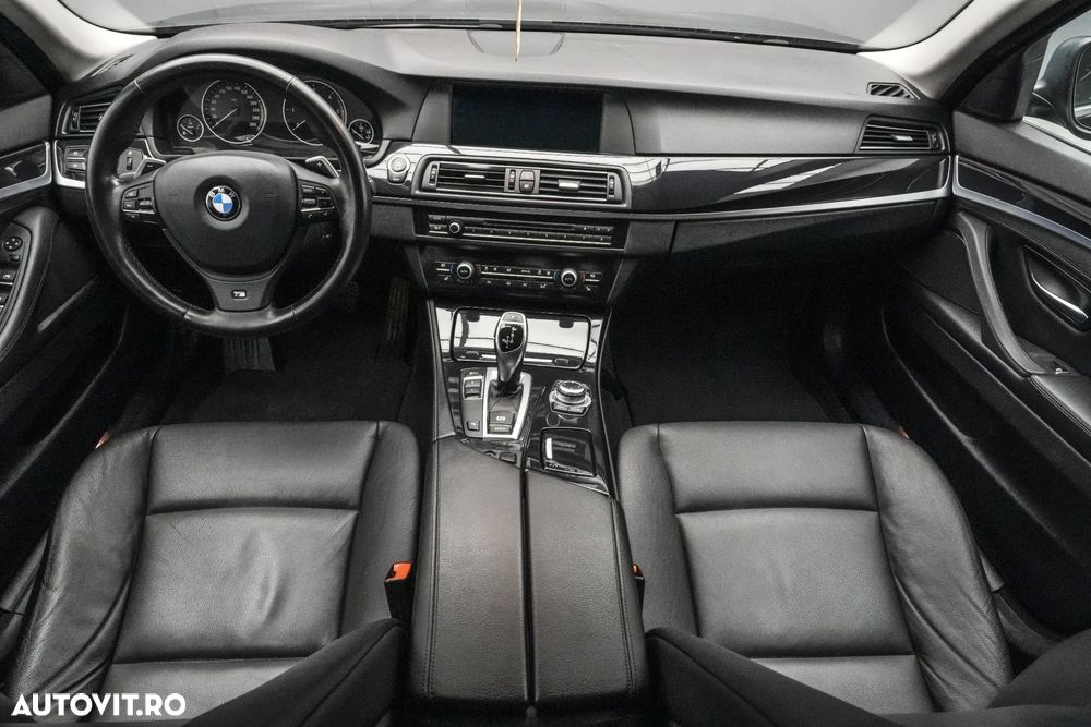 BMW Seria 5 520d Aut. Luxury Line - 7