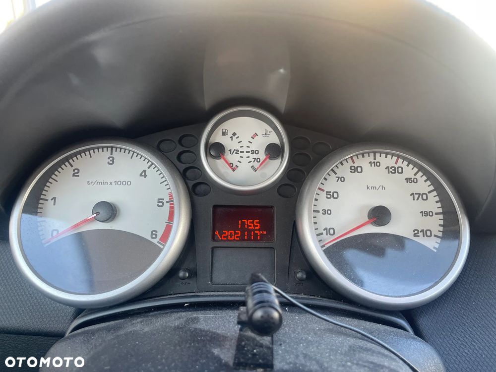 Peugeot 207 1.6 HDi - 14