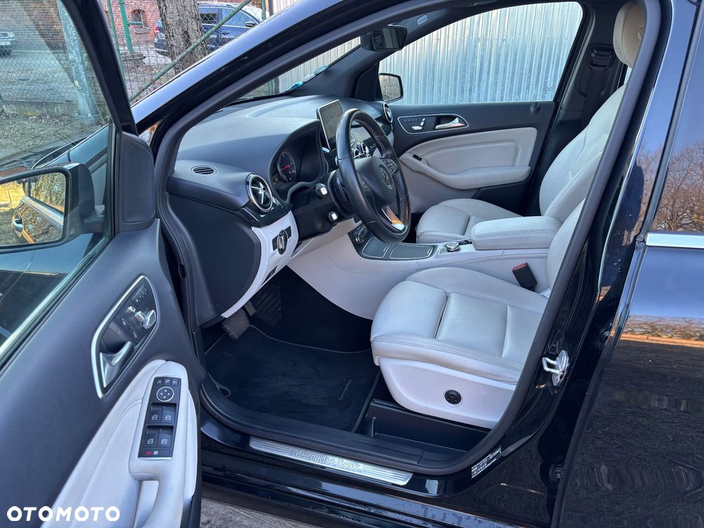 Mercedes-Benz Klasa B (Electric Drive) 250 e - 9