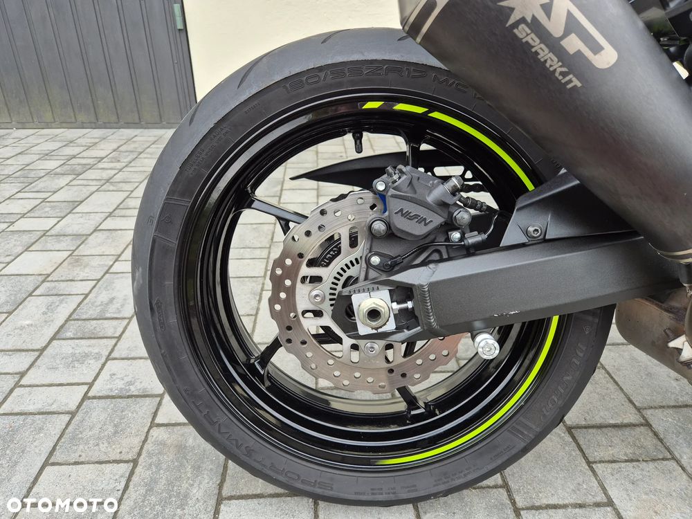 Kawasaki Z 900 - 13
