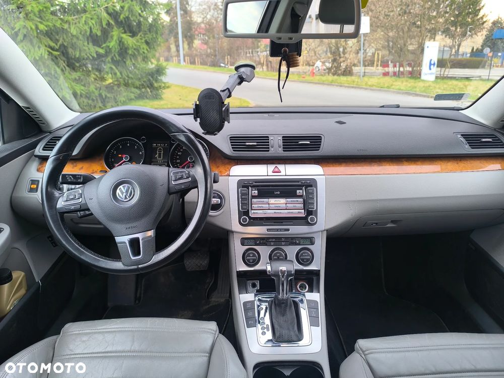 Volkswagen Passat Variant 3.2 V6 FSI 4Motion DSG Highline - 21