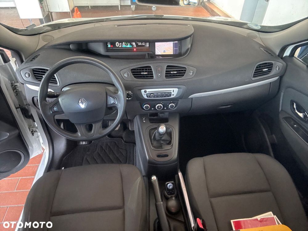 Renault Scenic - 26