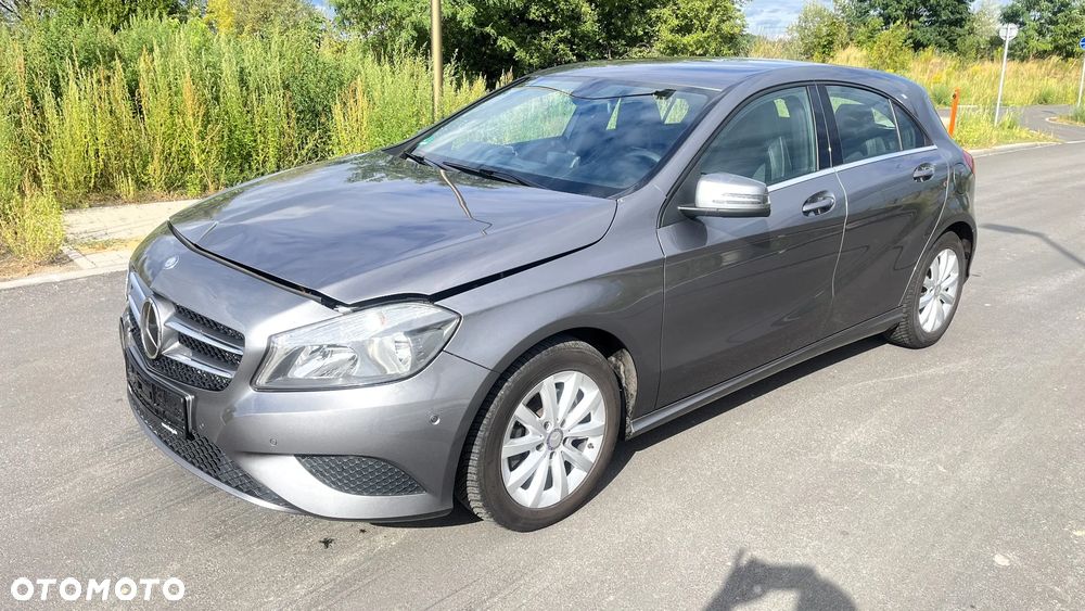 Mercedes-Benz Klasa A 180 (BlueEFFICIENCY) Style - 2