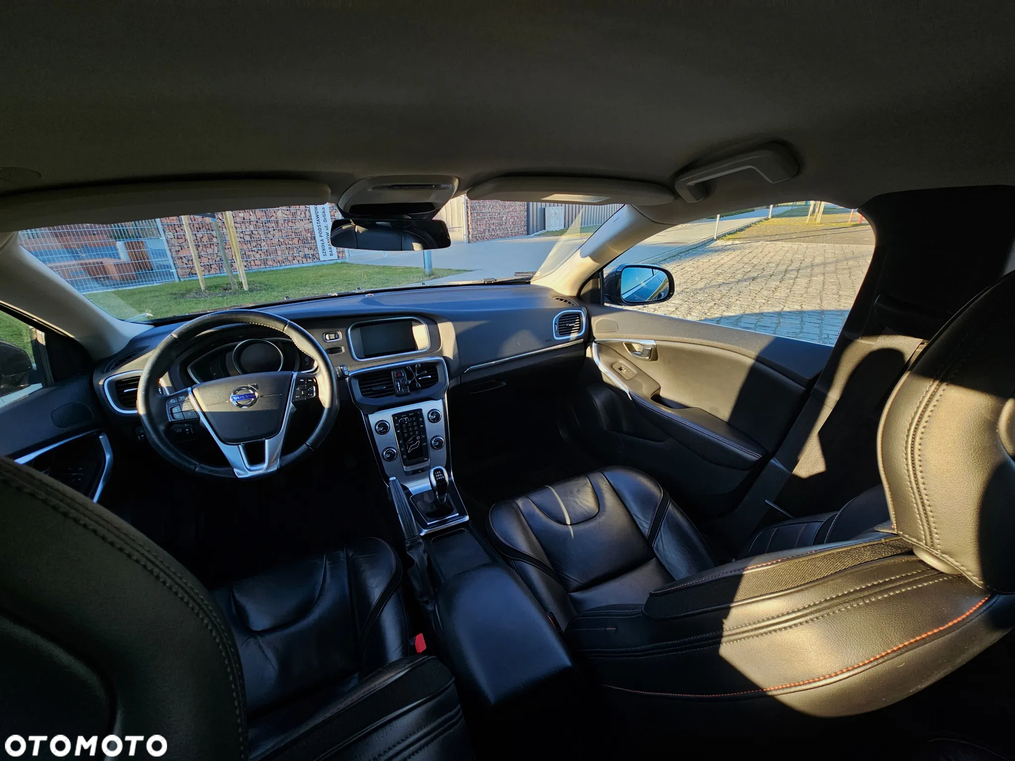 Volvo V40 D3 Drive-E Ocean Race - 4