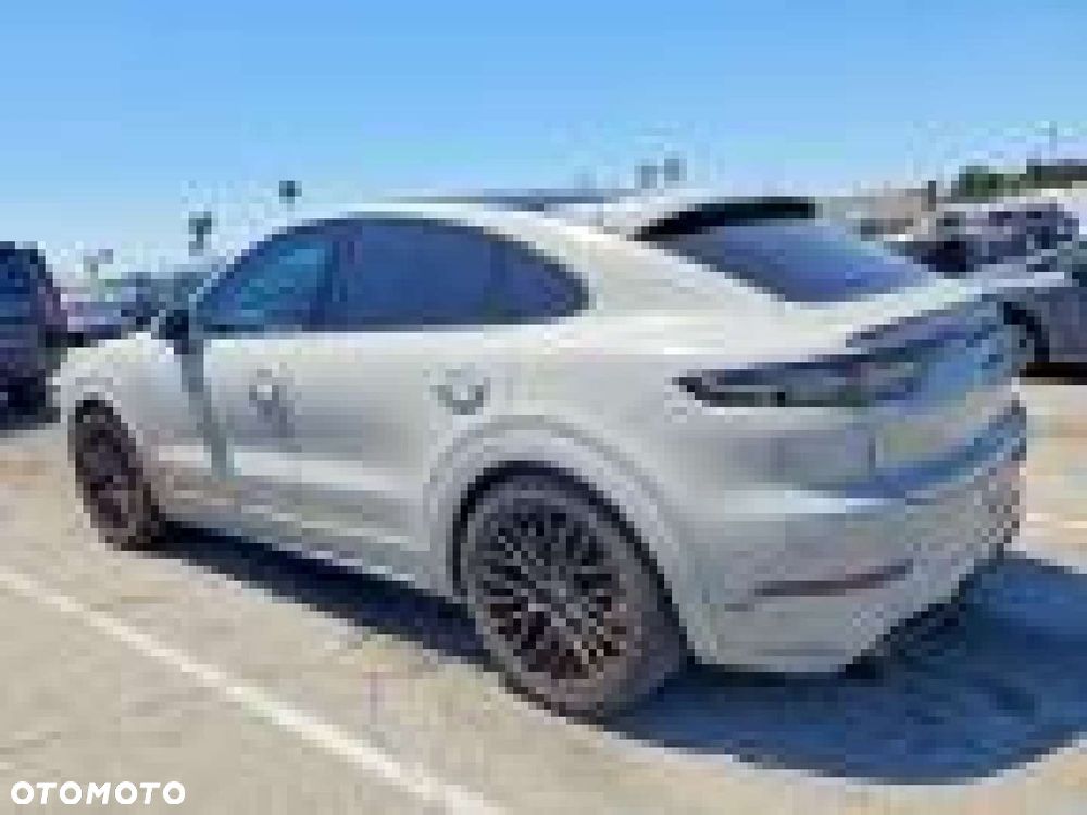 Porsche Cayenne - 6