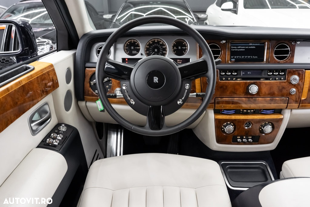 Rolls-Royce Phantom Standard - 9