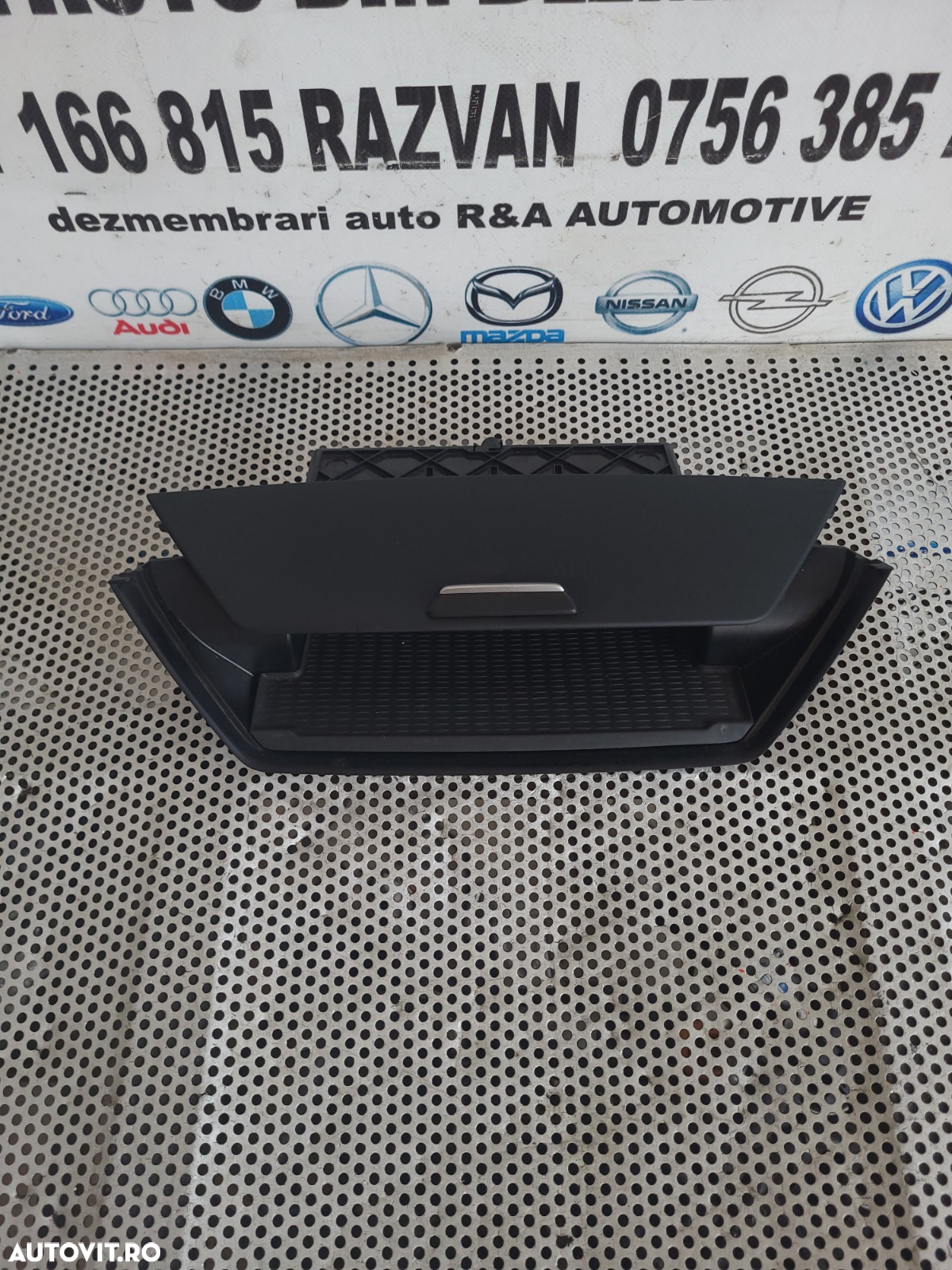 Capac Sertar Bord Bmw X1 E84 Volan Stanga An 2009-2010-2011-2012-2013-2014-2015 Dezmembrez Bmw X1 E - 3