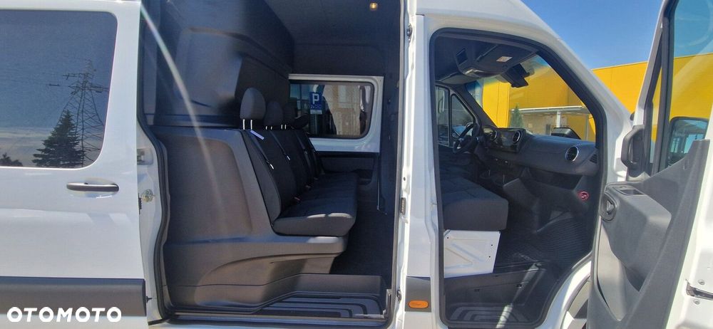 Mercedes-Benz Sprinter - 19