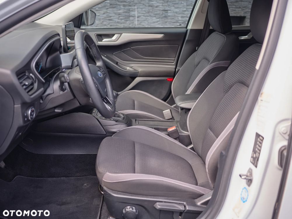 Ford Focus - 25