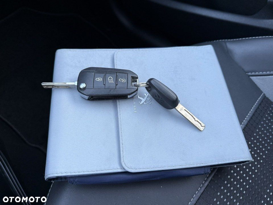 Peugeot 2008 120 VTI Allure - 40