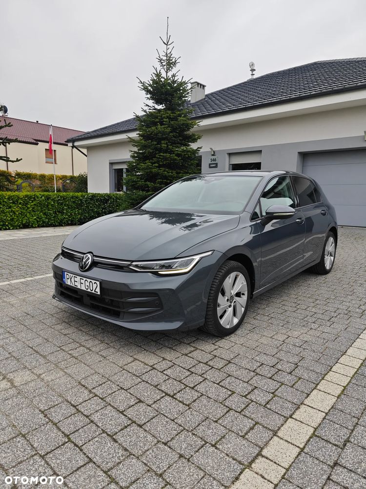 Volkswagen Golf - 1