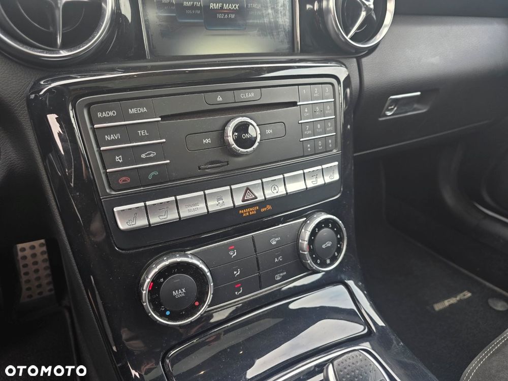 Mercedes-Benz SLC 300 9G-TRONIC Final Edition - 20