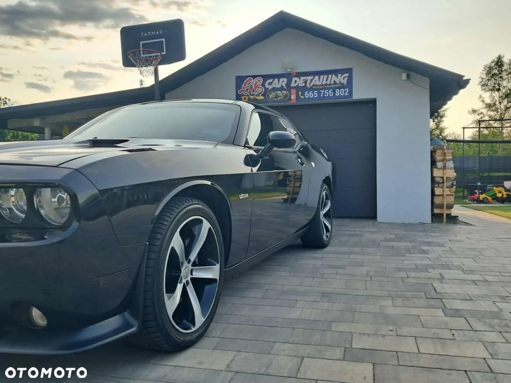 Dodge Challenger - 5