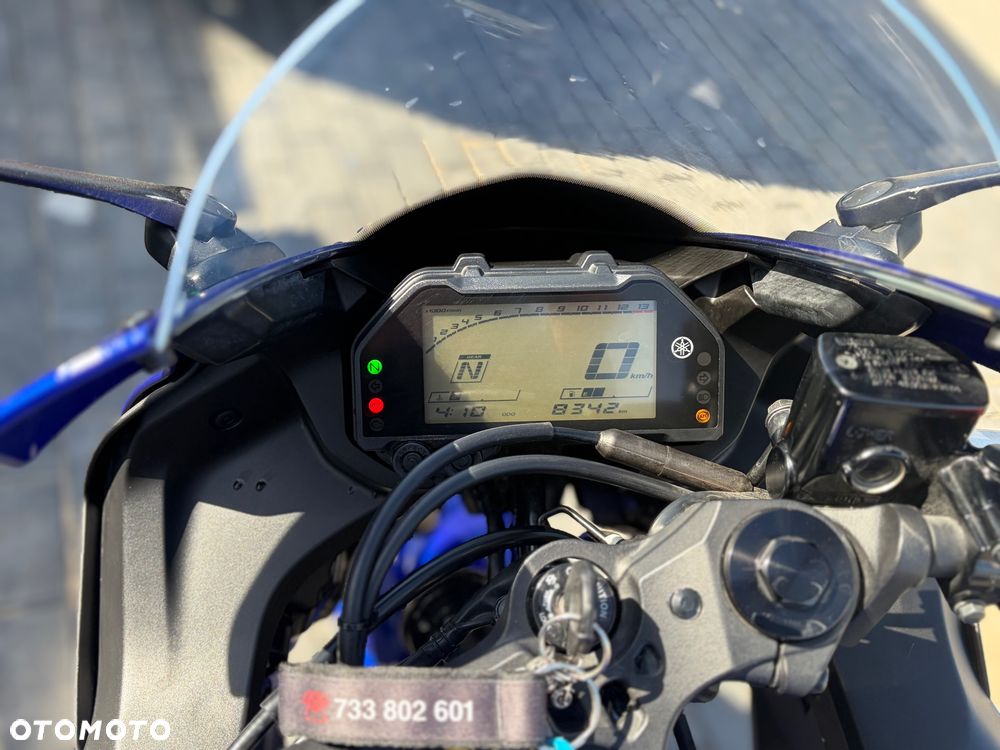 Yamaha R3 - 4