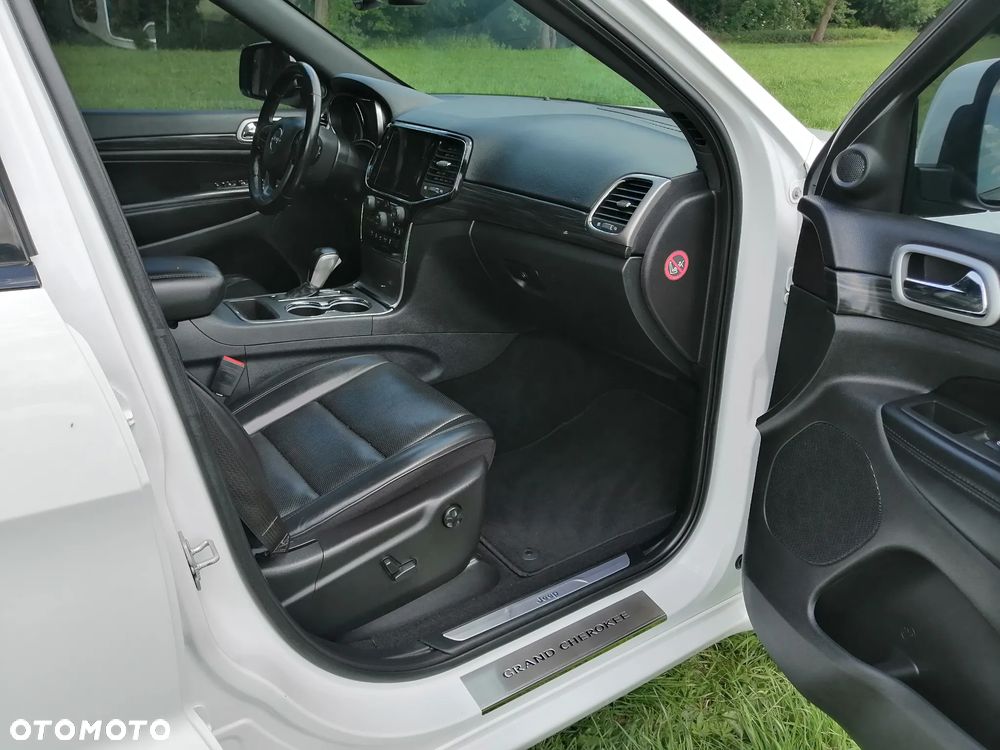 Jeep Grand Cherokee 3.6 V6 Laredo - 9