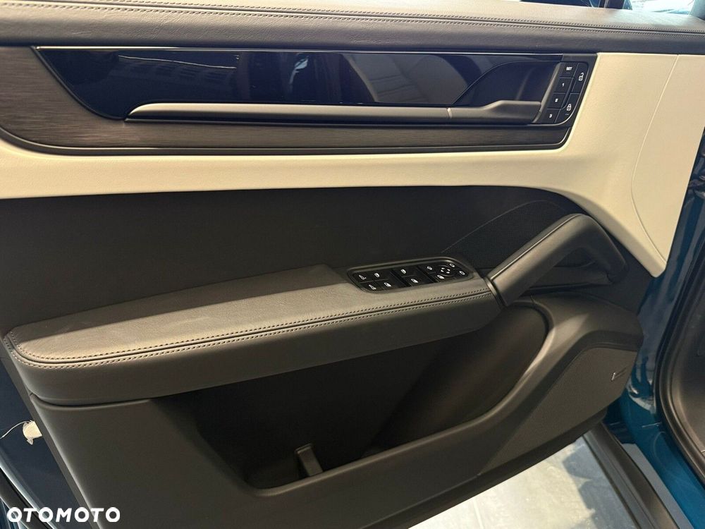 Porsche Cayenne Black Edition - 14