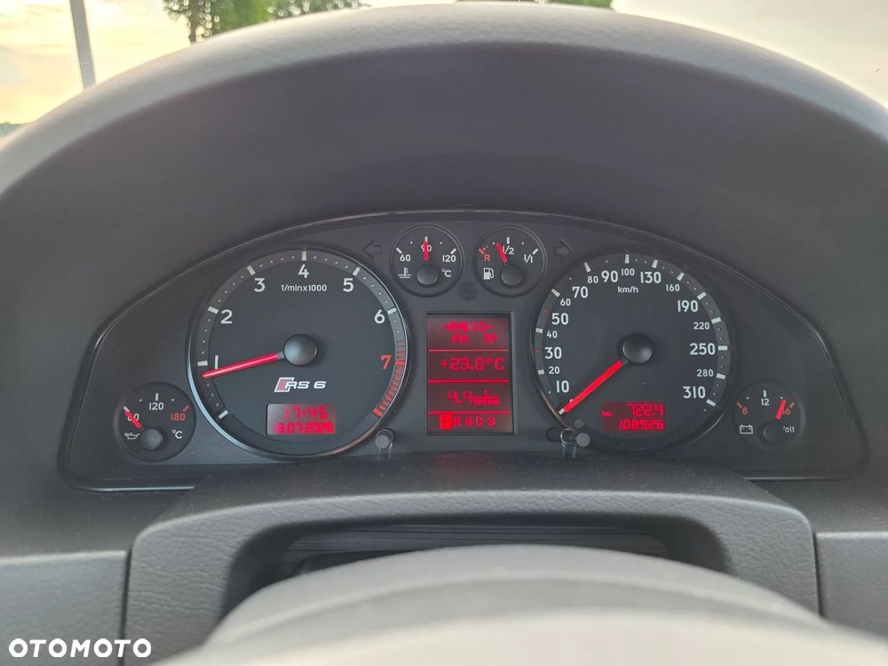 Audi RS6 Standard - 19