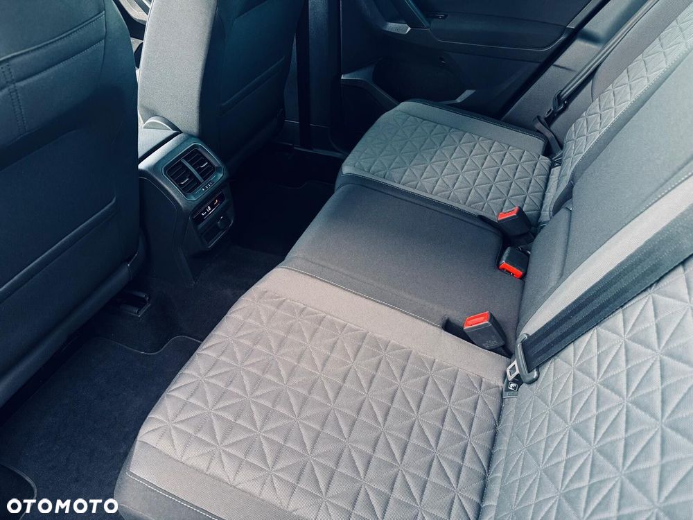 Volkswagen Tiguan - 16