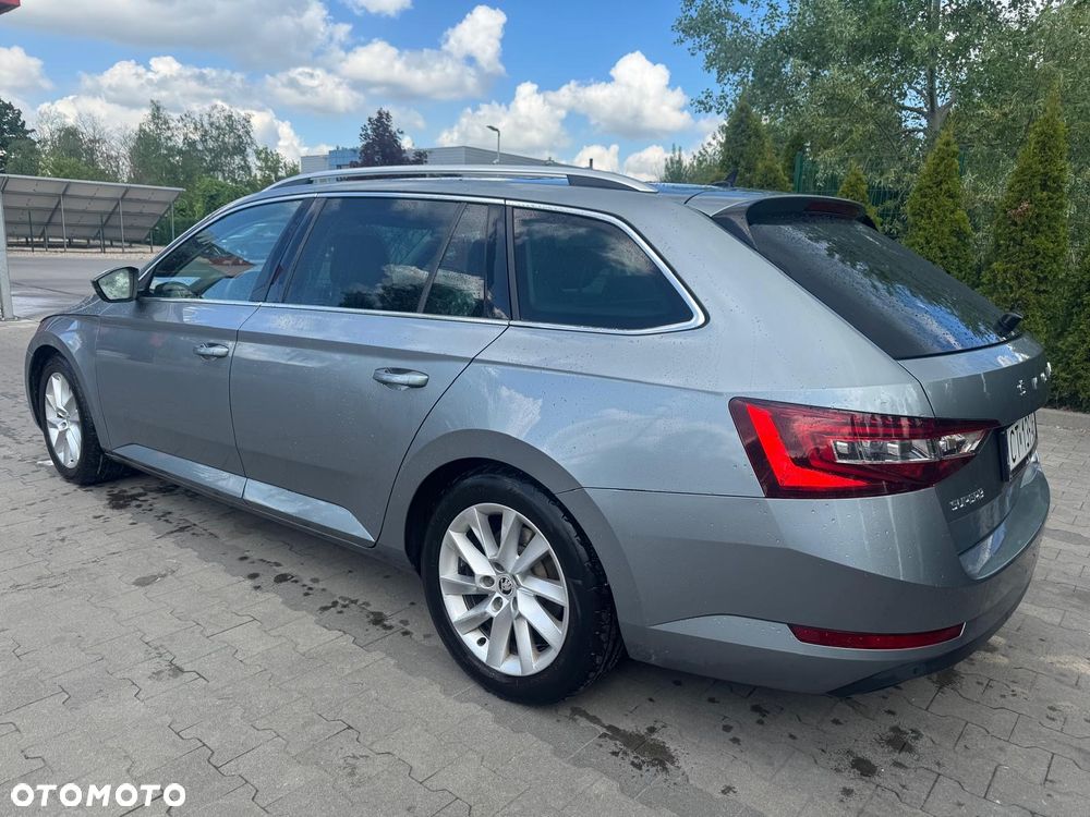 Skoda Superb 2.0 TDI Style DSG - 16