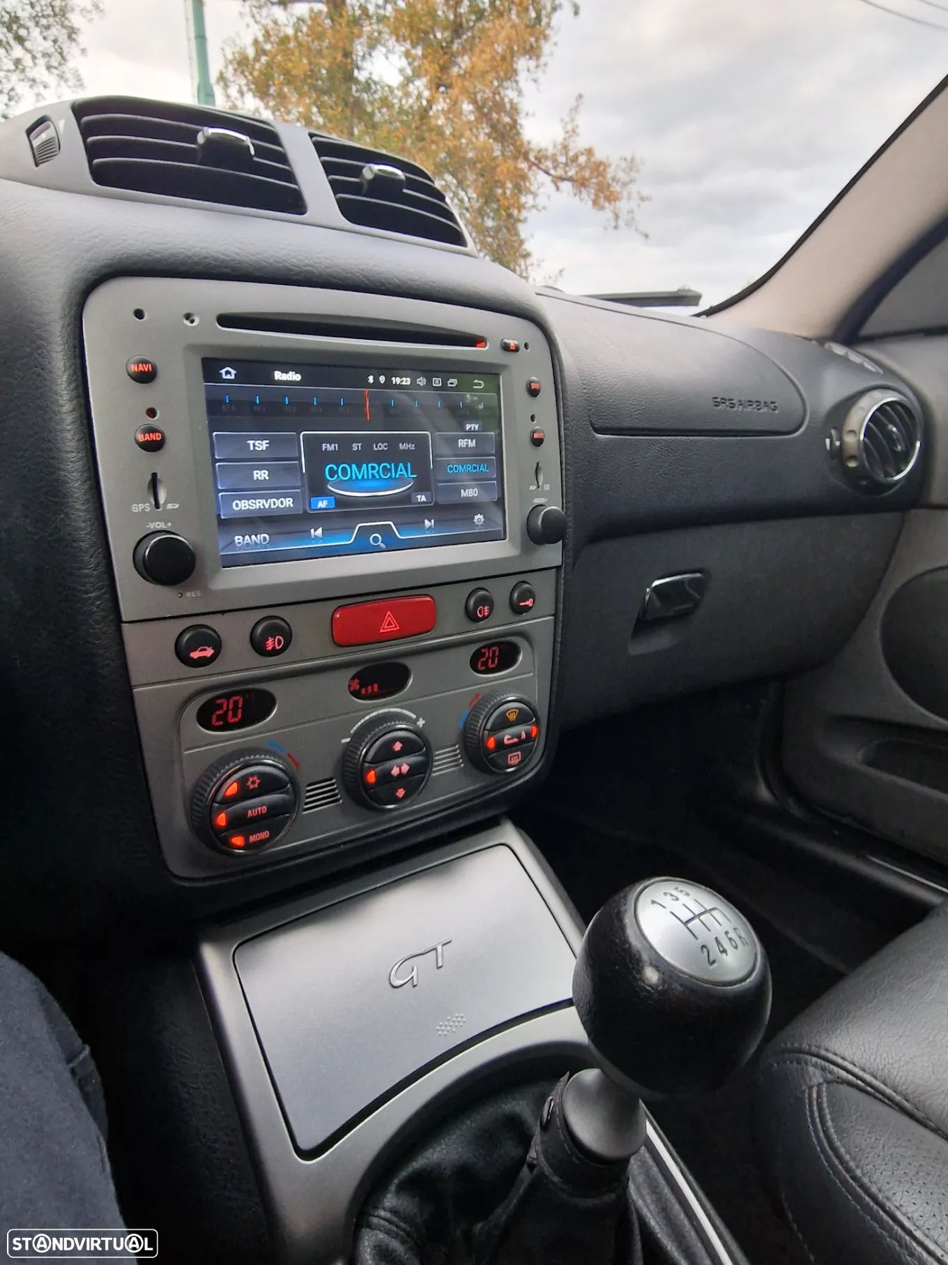 Alfa Romeo GT 1.9 JTD M-JET - 32