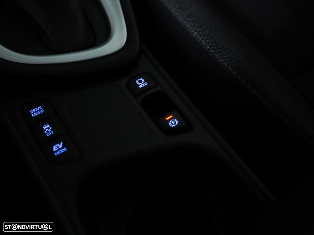 Toyota Yaris 1.5 HDF Comfort Plus - 17