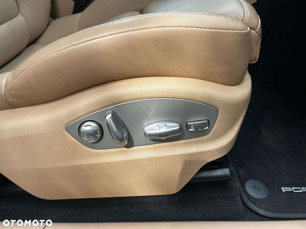 Porsche Macan Standard - 31