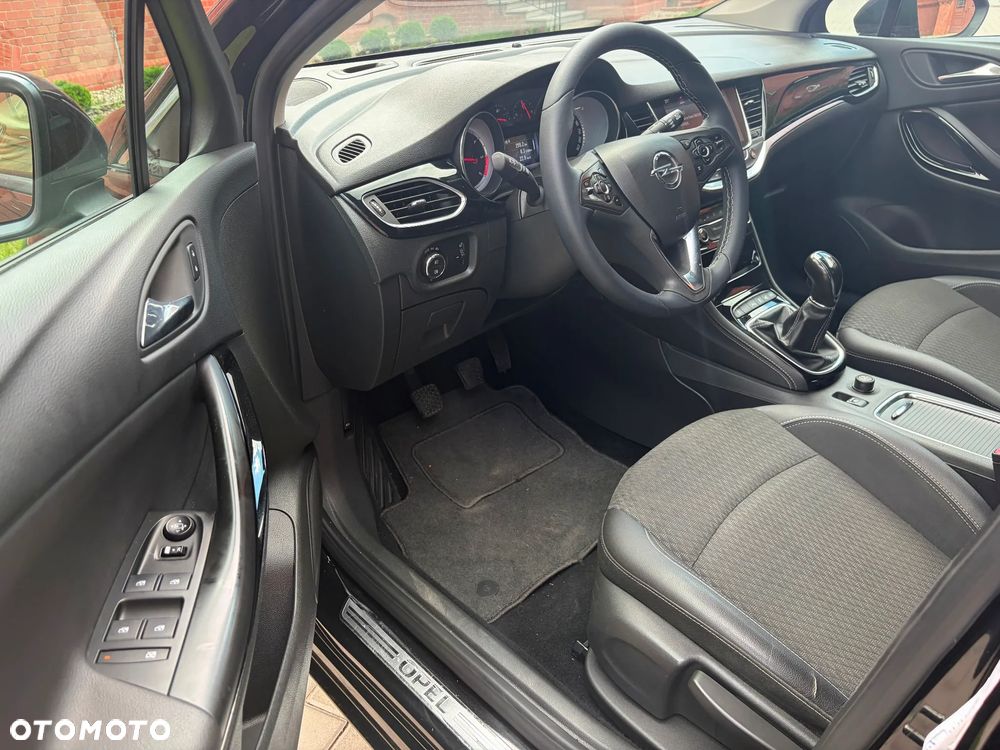 Opel Astra 1.6 CDTI Cosmo - 2