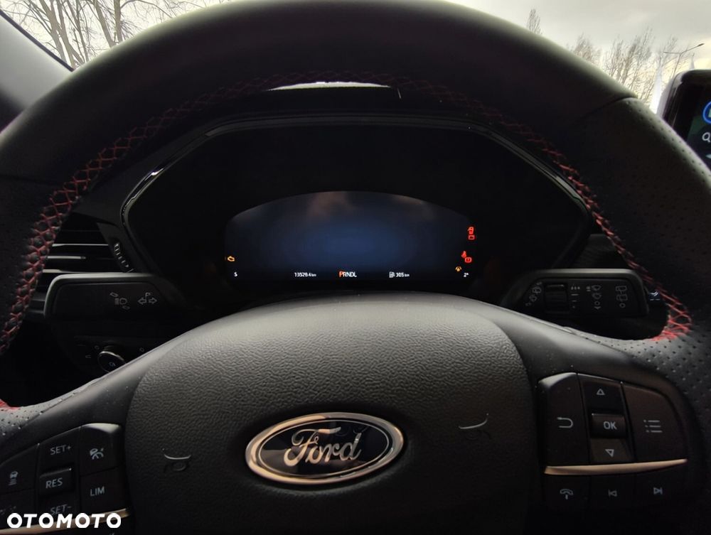 Ford Kuga - 17