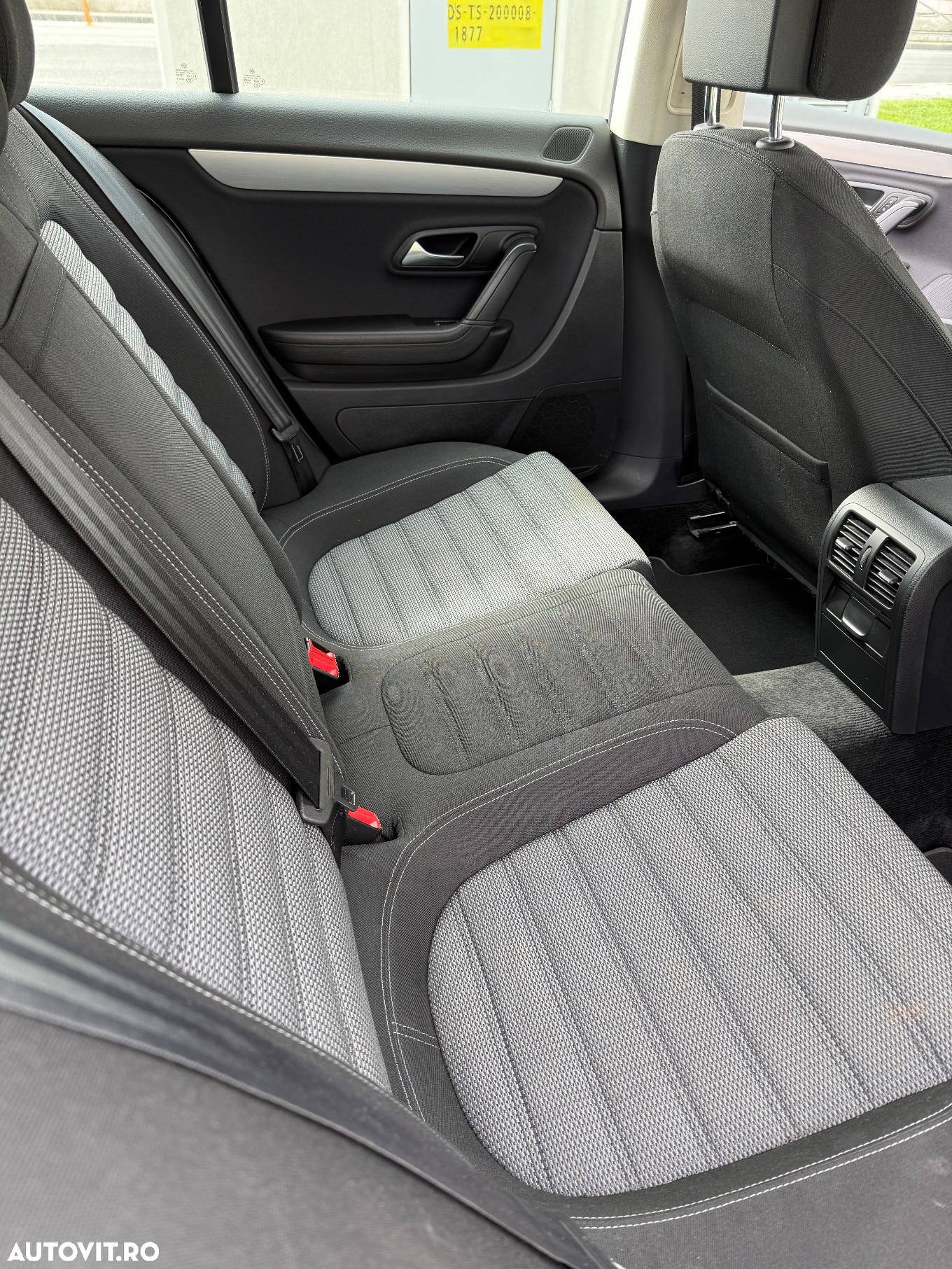 Volkswagen Passat CC 2.0 TDI BlueMotion Technology DSG Exclusive - 17