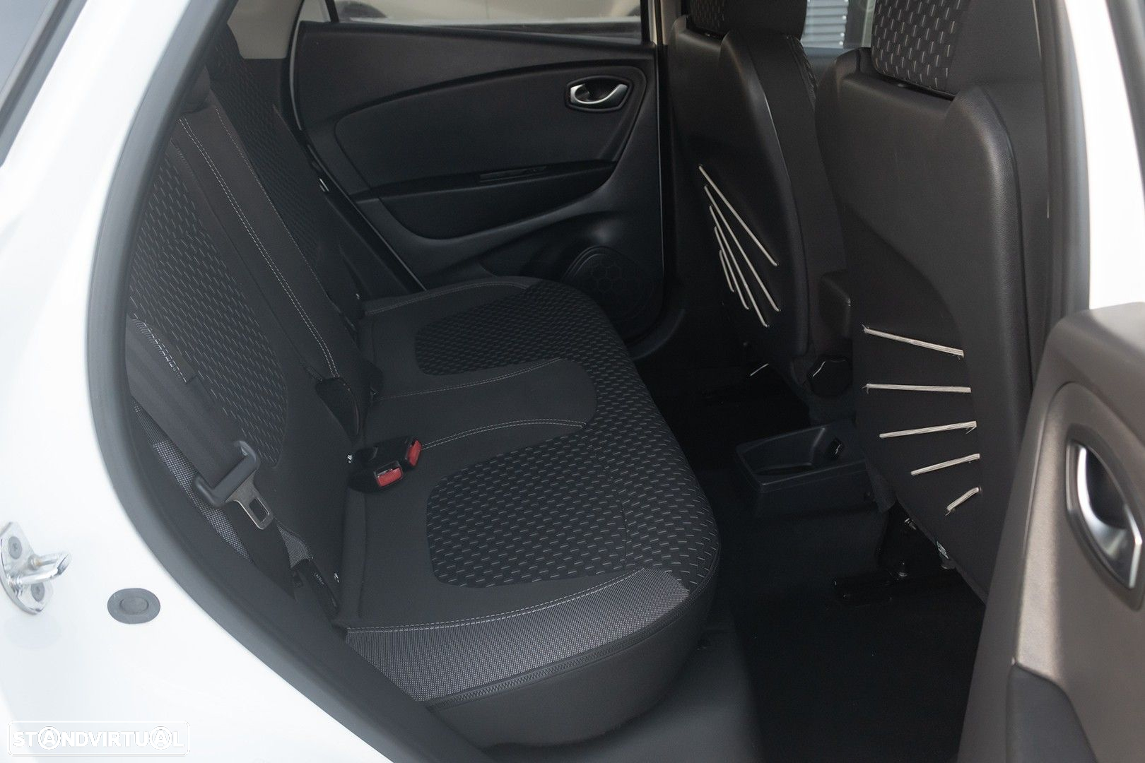 Renault Captur 0.9 TCE Exclusive - 21