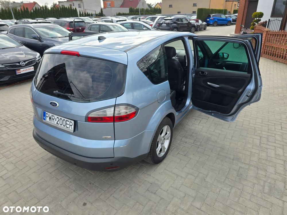 Ford S-Max - 34