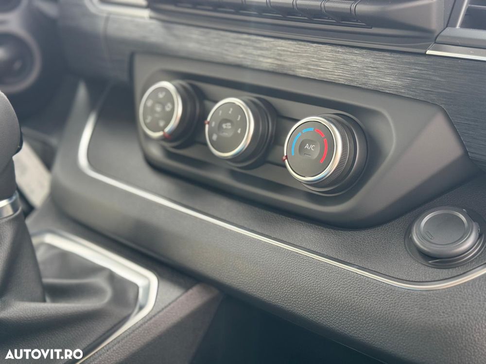 Renault Trafic 2.0 Blue dCi 150 S&S L2 8+1 Zen - 8