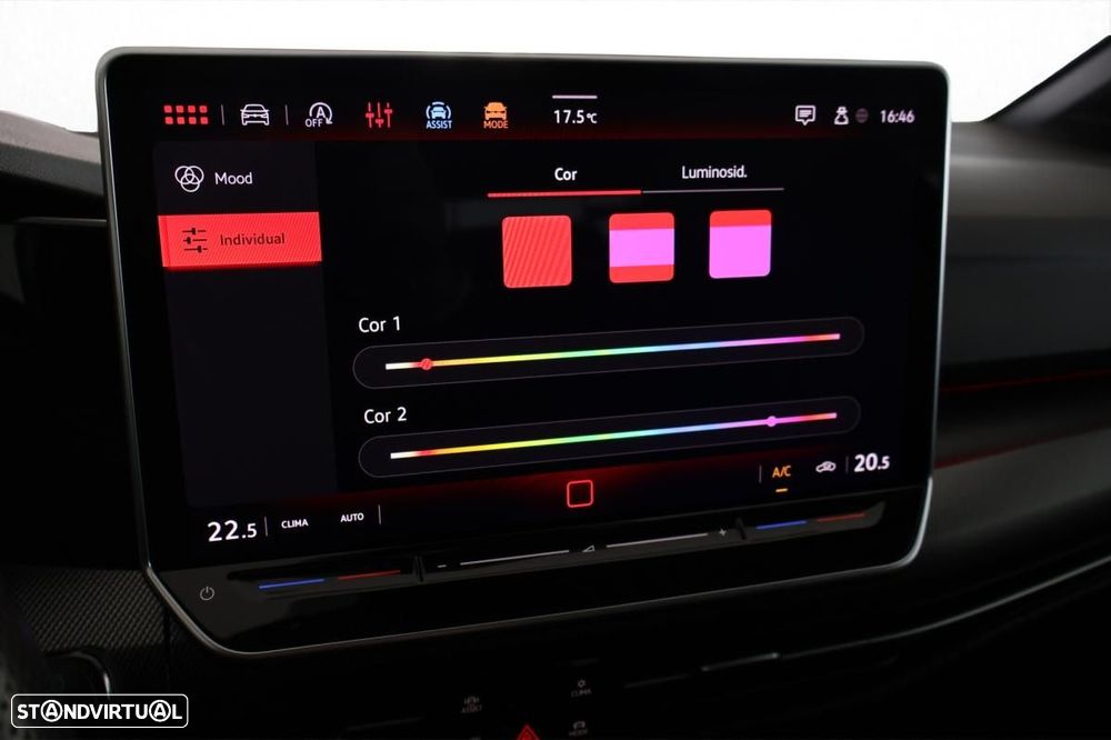 VW Golf 1.5 eTSI R-Line DSG - 25