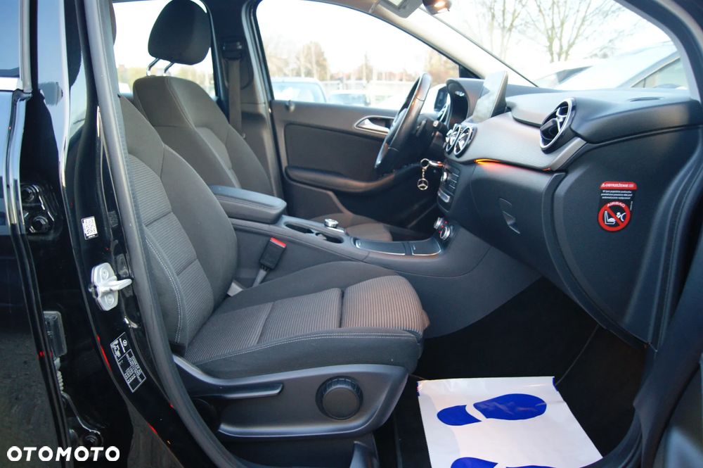 Mercedes-Benz Klasa B 180 (CDI) d 7G-DCT Style - 32