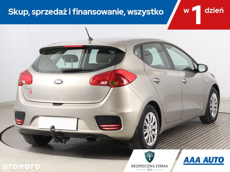 Kia Ceed - 6
