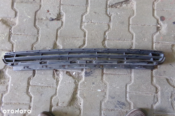 Citroen C5 III kratka atrapa zderzaka 968233167 968233167