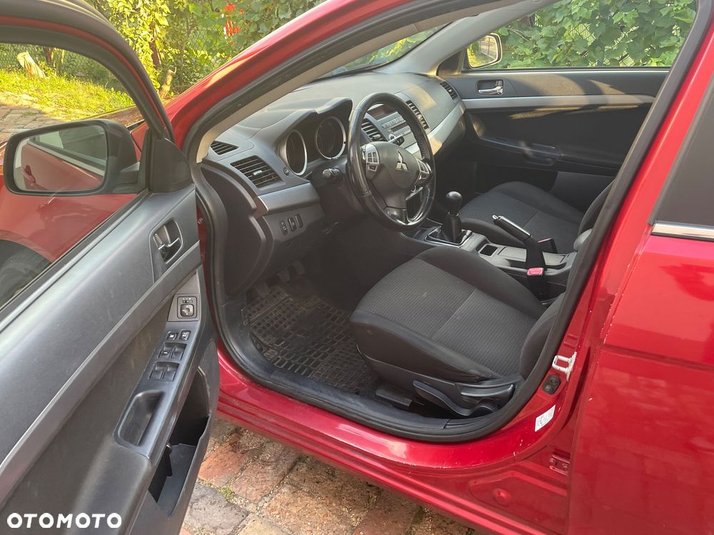 Mitsubishi Lancer 1.8 Invite - 7