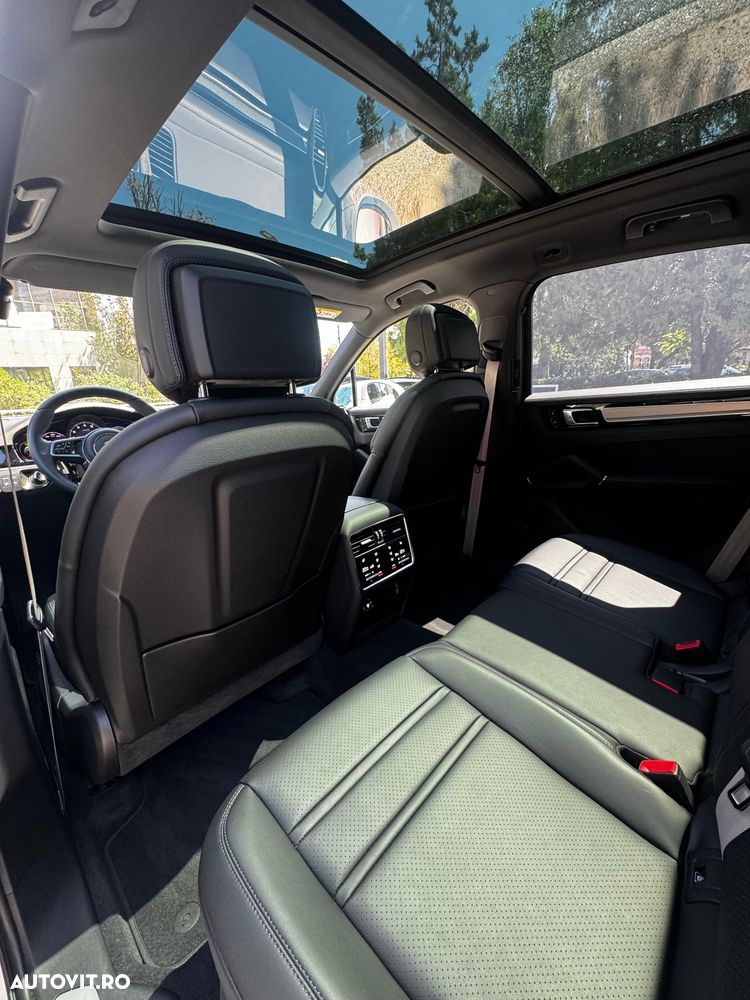 Porsche Cayenne Tiptronic S Platinum Edition - 9
