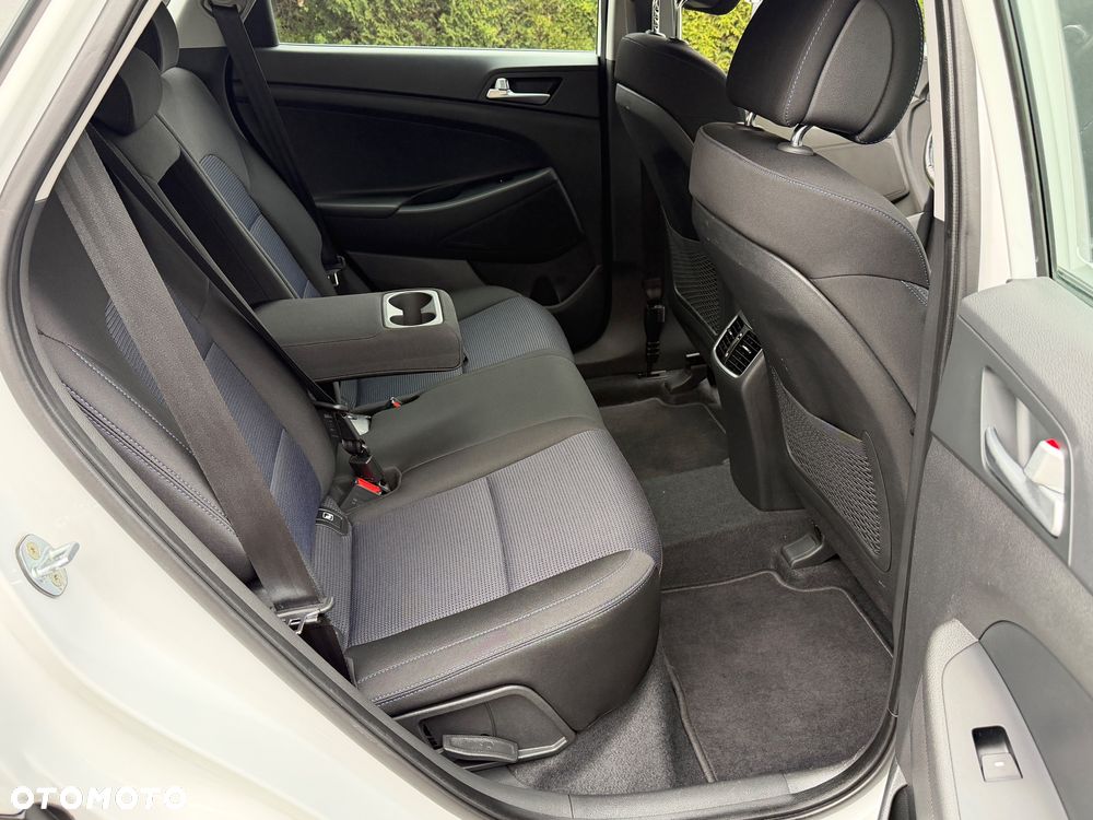 Hyundai Tucson 1.6 GDI BlueDrive Style 2WD - 27