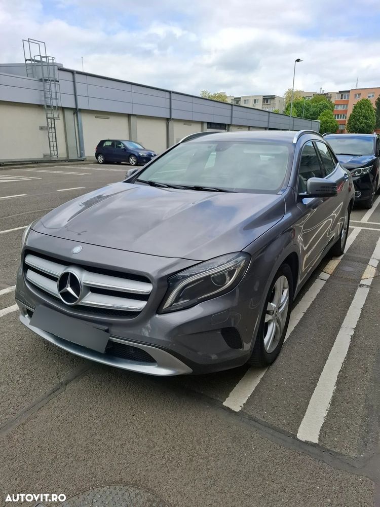 Mercedes-Benz GLA - 14