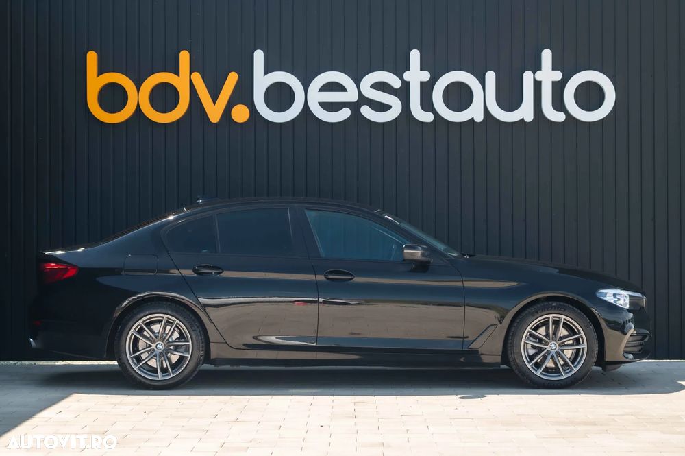 BMW Seria 5 520d xDrive AT - 12