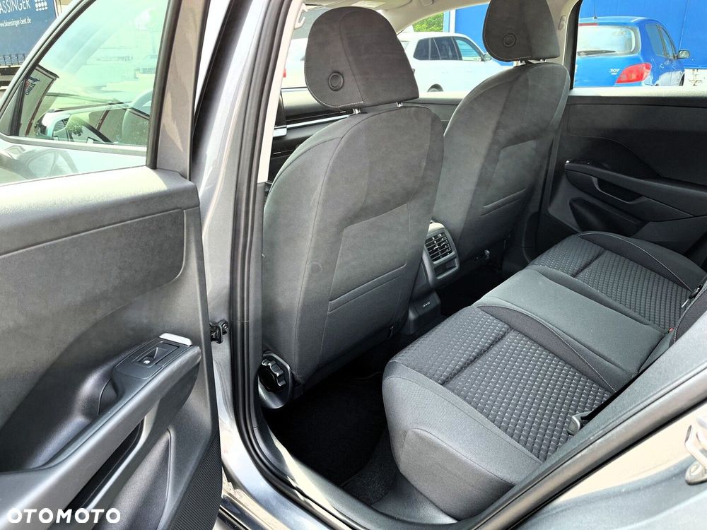 Volkswagen T-Roc 1.5 eTSI Life DSG - 25