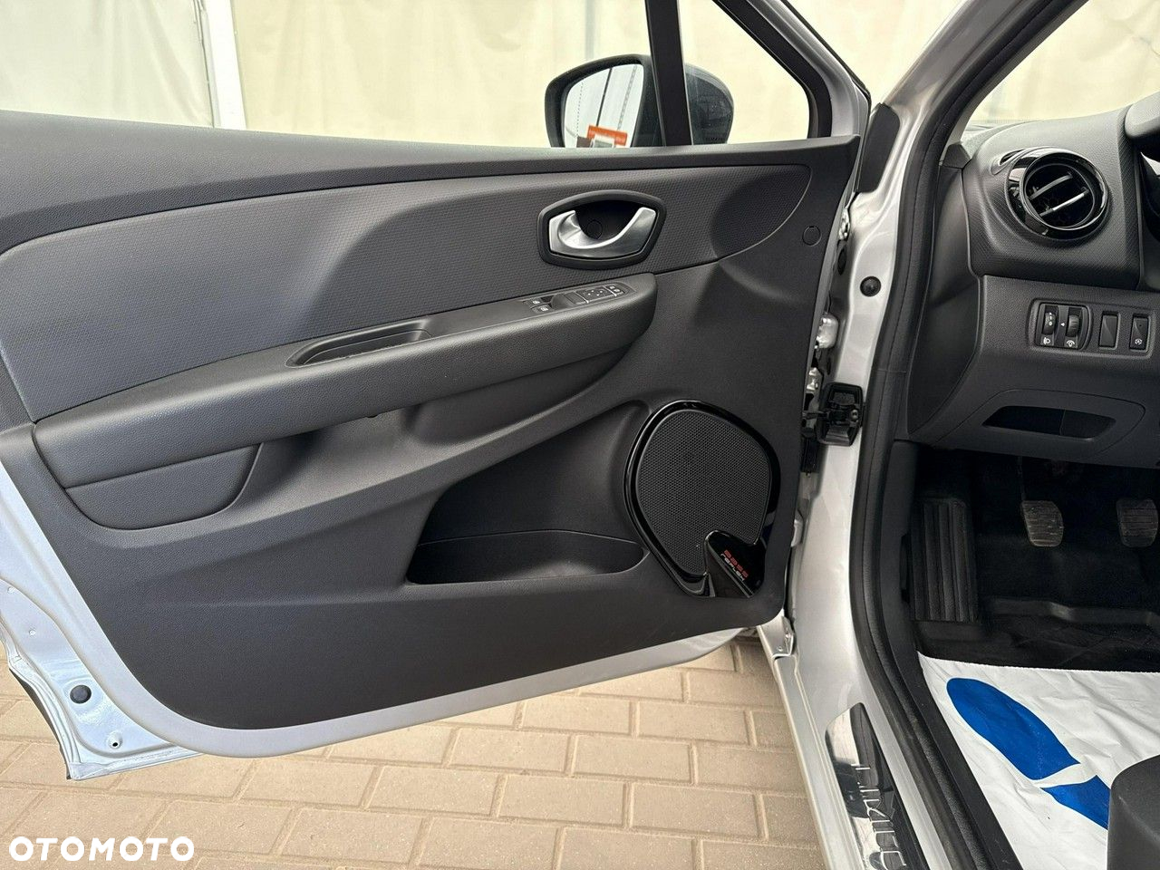 Renault Clio - 10