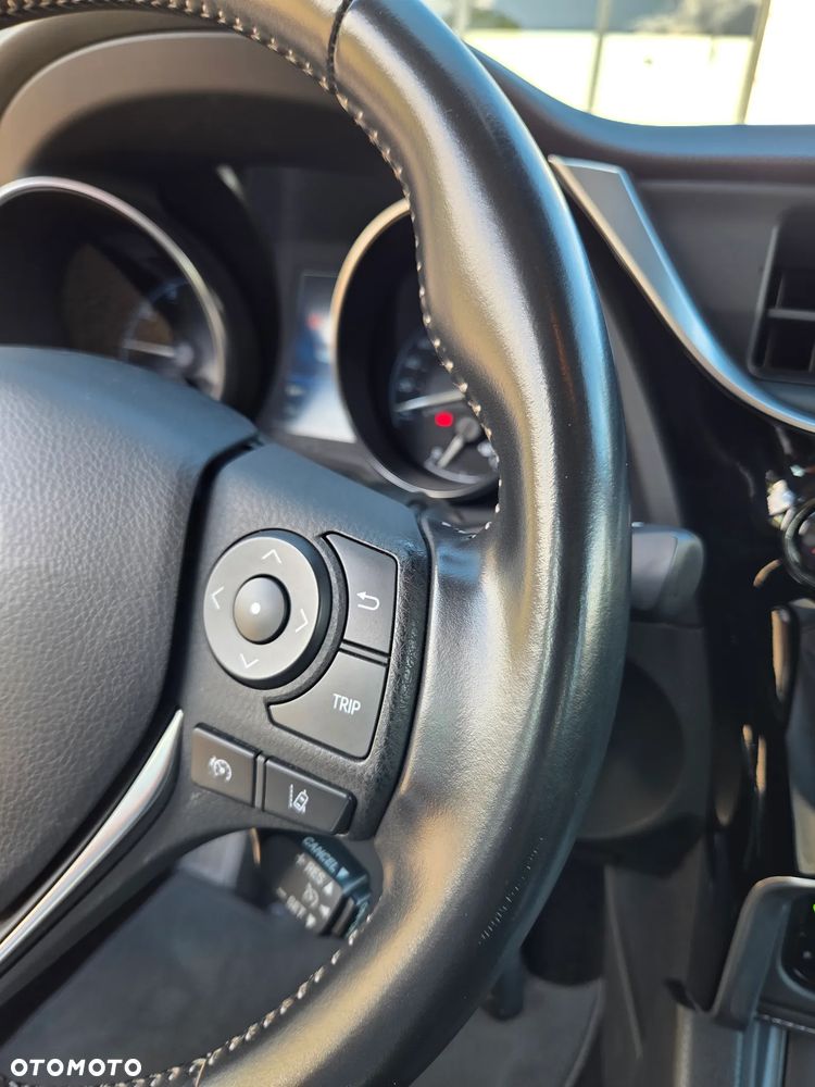 Toyota Auris 1.6 Premium Comfort - 11