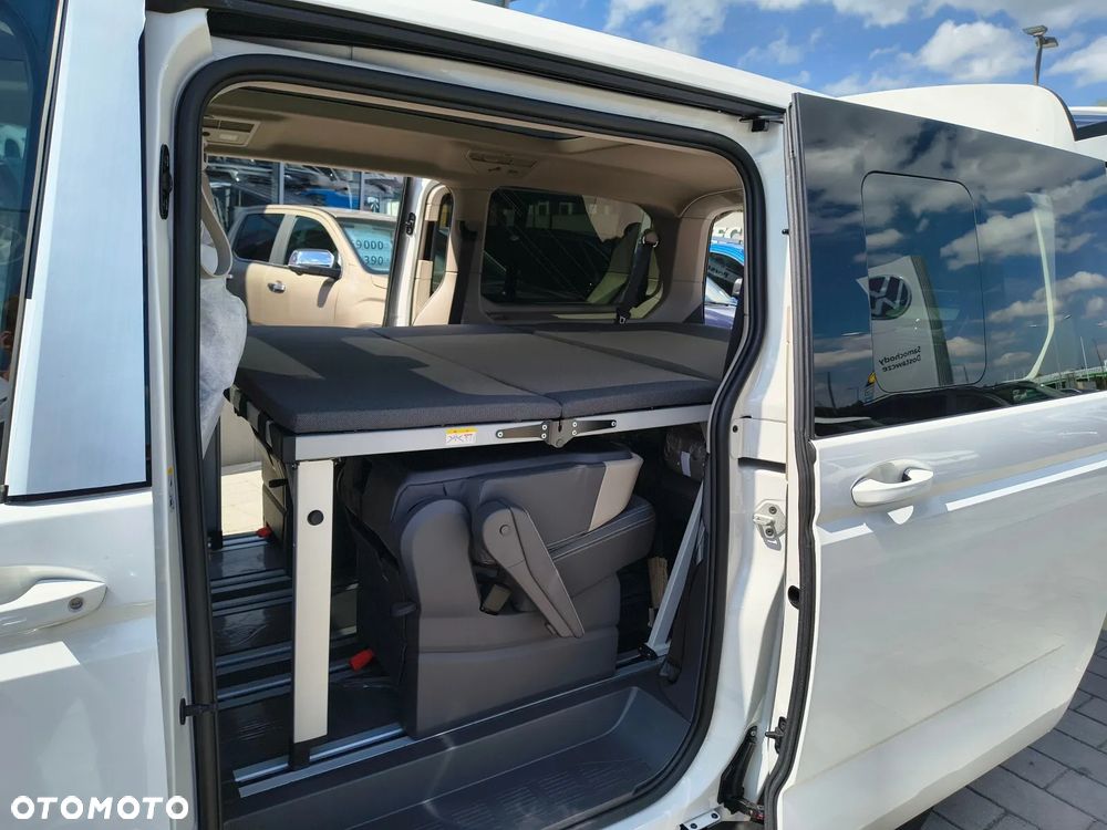 Volkswagen Multivan - 10