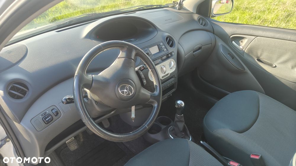 Toyota Yaris 1.3 VVT-i Luna - 5