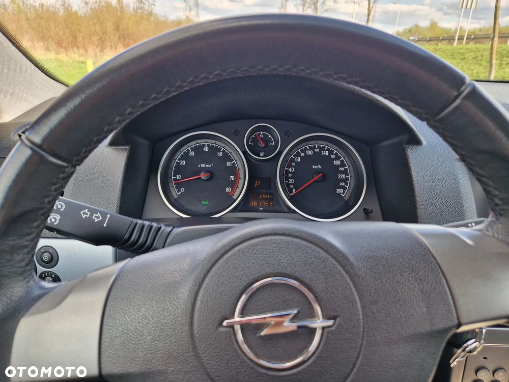 Opel Astra 1.8 Sport - 11
