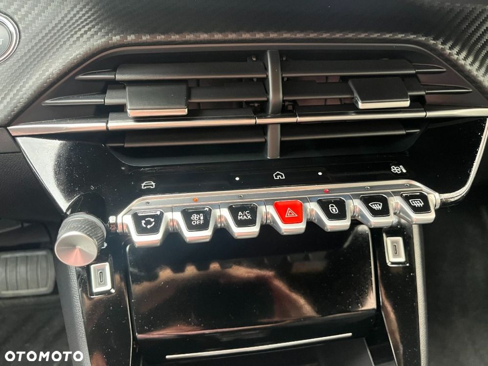 Peugeot 2008 - 14