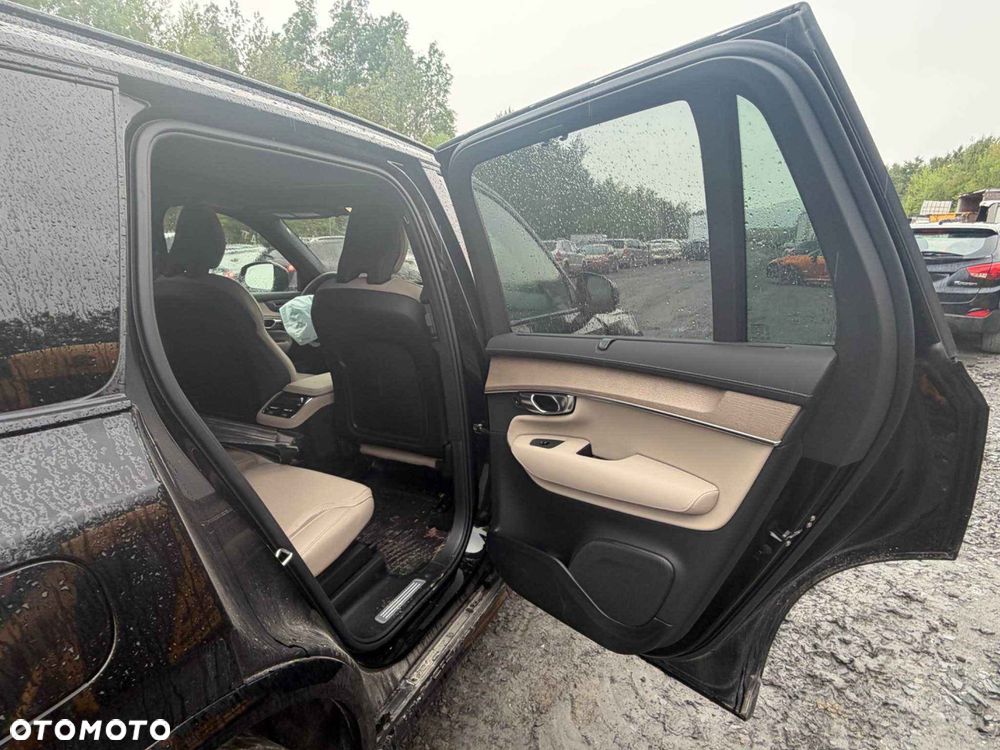 Volvo XC 90 - 11