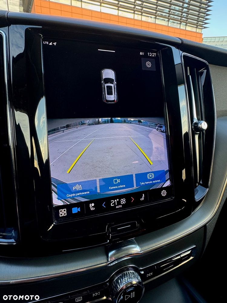 Volvo XC 60 T6 Plug-In Hybrid AWD Inscription - 33